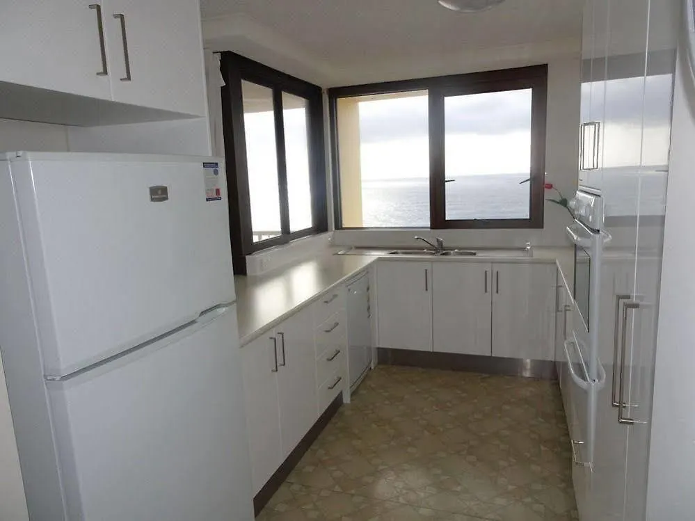 Carool Apartments Coolangatta Hotel